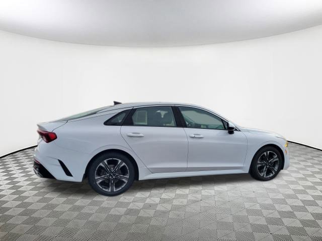Used 2021 Kia K5 EX image 8