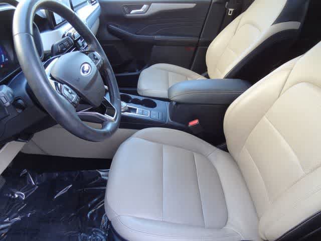 Used 2022 Ford Escape SEL w/ Technology Package AWD/4WD image 6