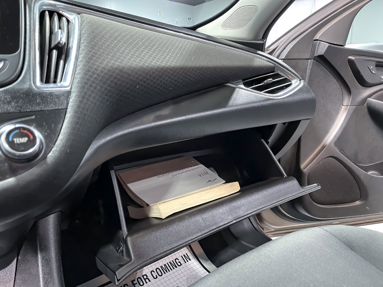 Used 2018 Chevrolet Malibu LT image 25