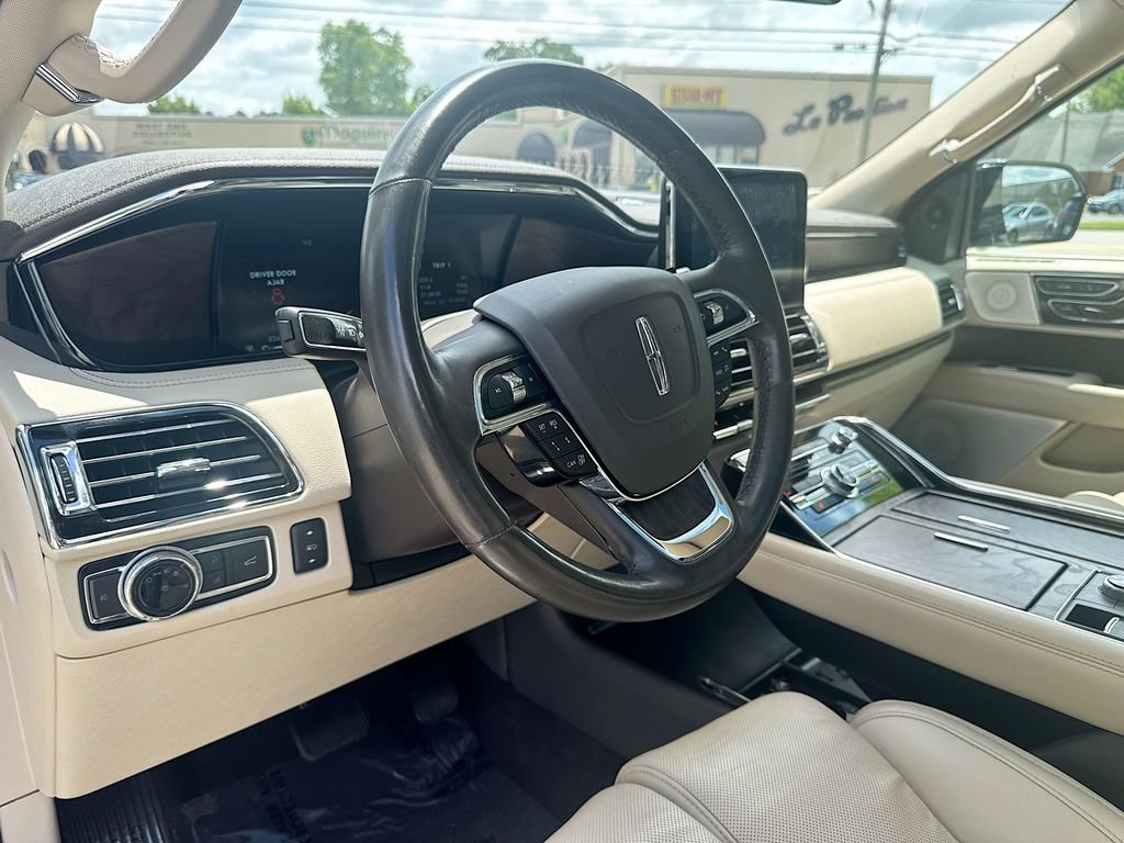Used 2020 Lincoln Navigator Reserve w/ Luxury Package AWD/4WD image 20