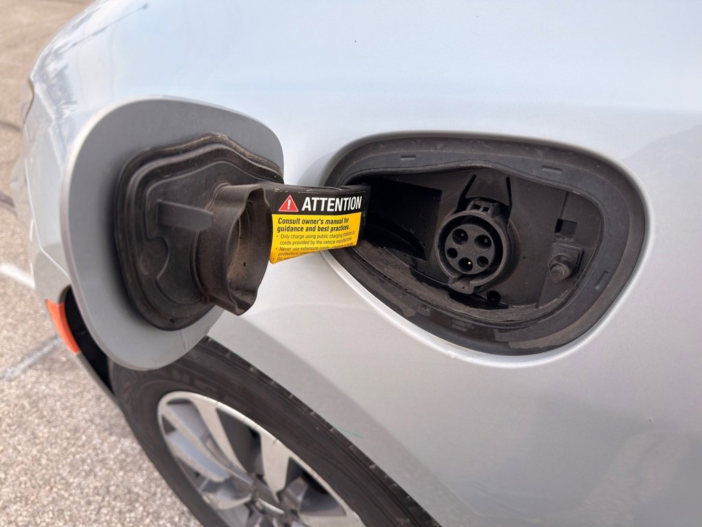 Used 2023 Chrysler Pacifica Touring-L image 49