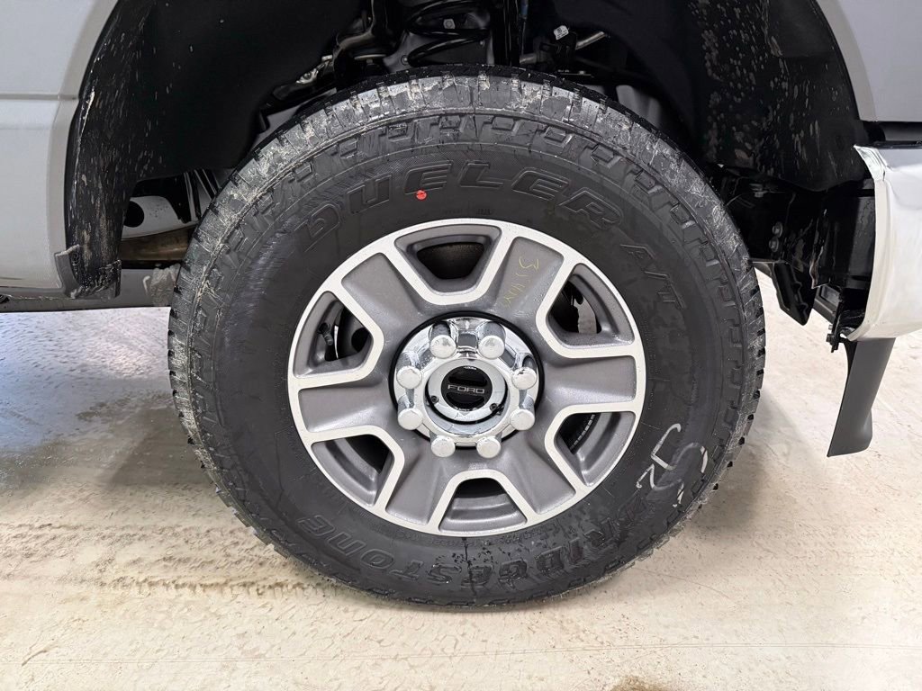 New 2026 Ford F350 Lariat AWD/4WD image 12