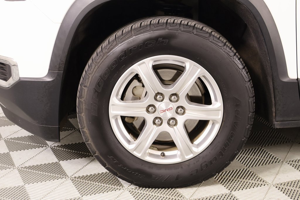 Used 2018 GMC Acadia SLE image 17