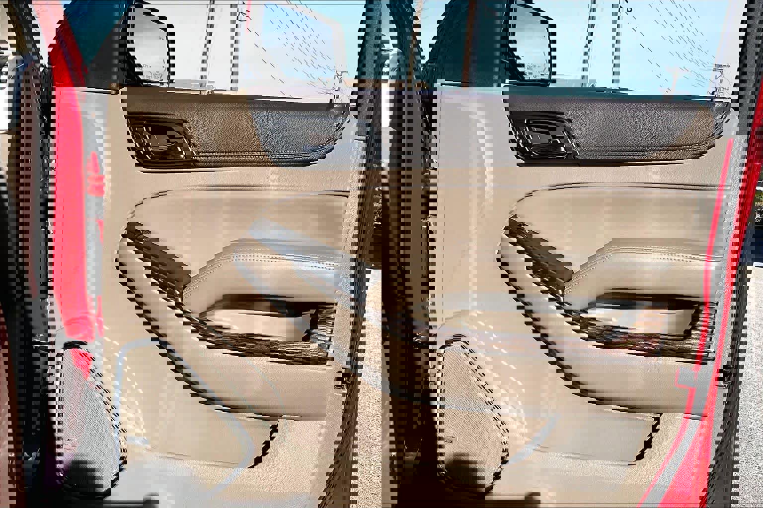 Used 2015 GMC Yukon SLT image 23