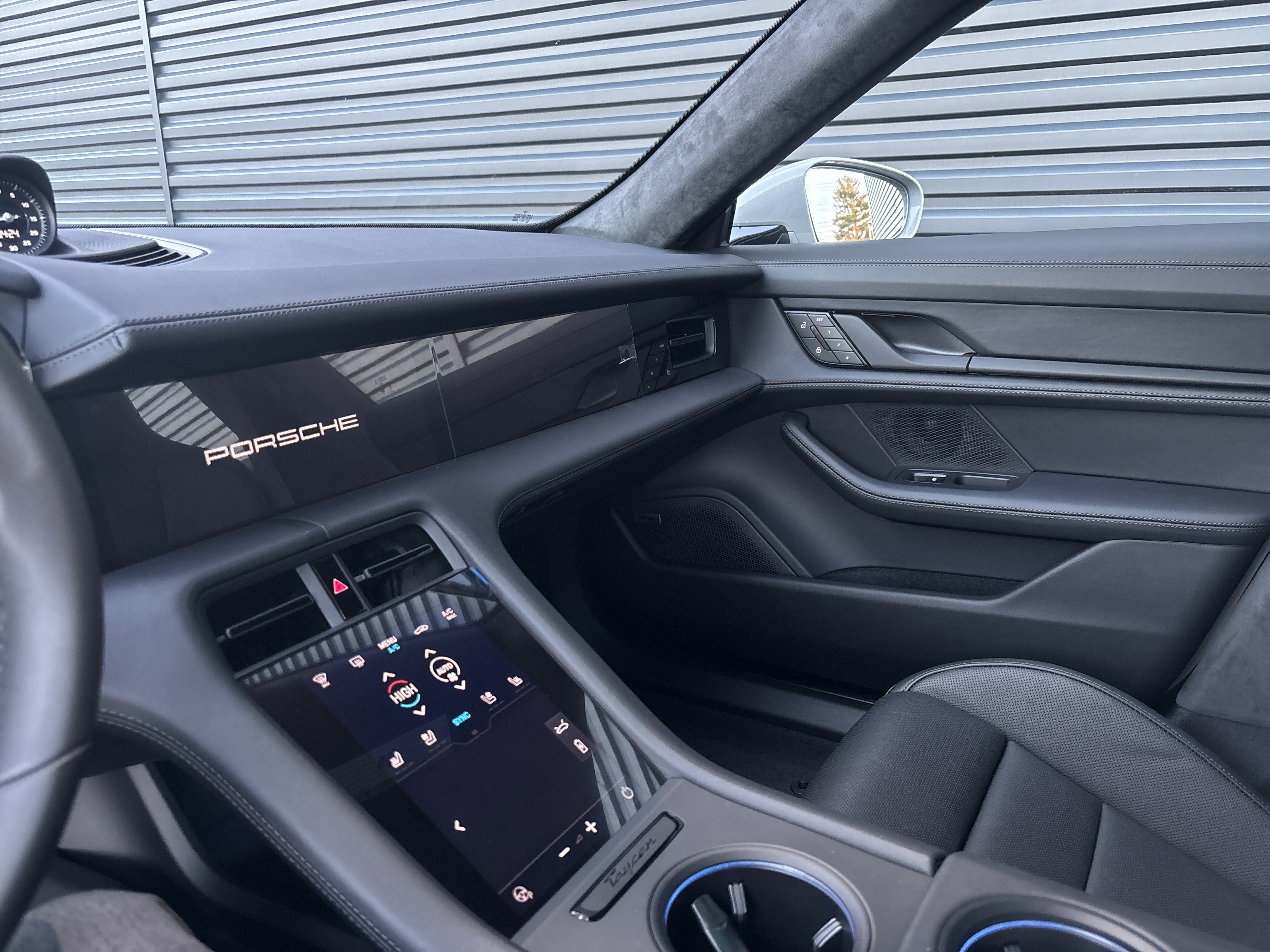 New 2026 Porsche Taycan GTS AWD/4WD image 11