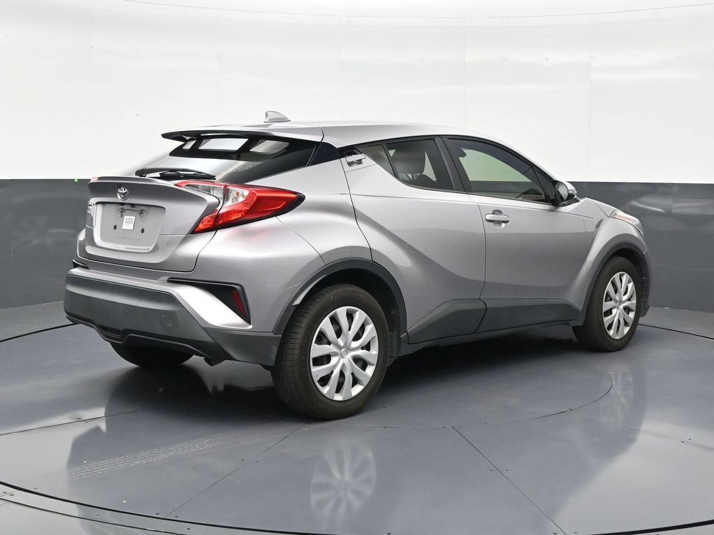 Used 2020 Toyota C-HR LE FWD image 5