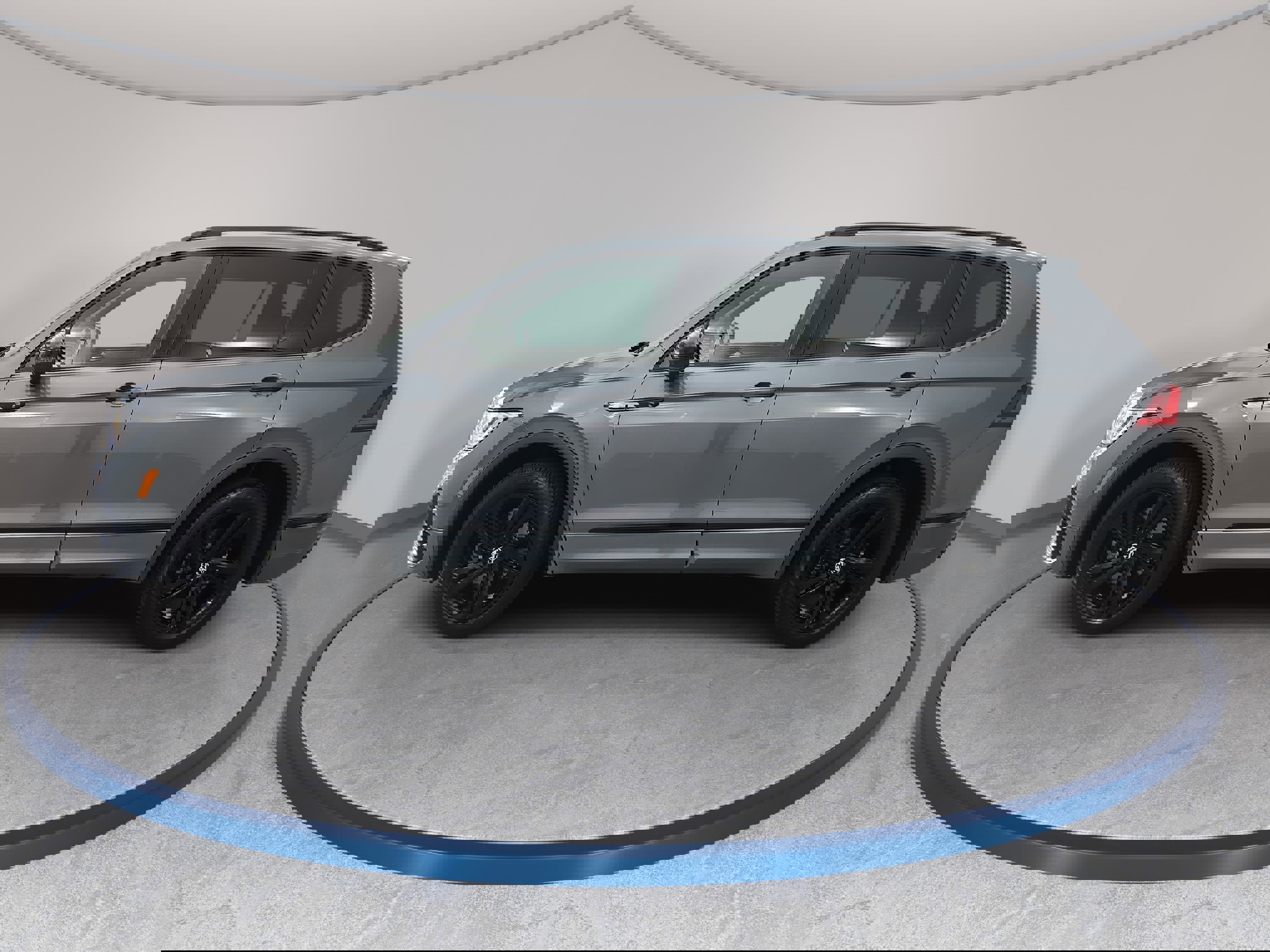 Certified 2024 Volkswagen Tiguan SE R-Line image 8