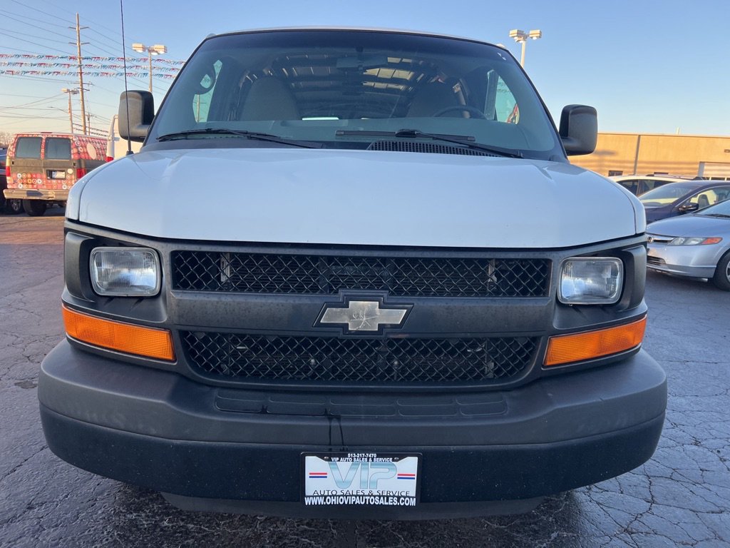 Used 2015 Chevrolet Express 2500 RWD image 2