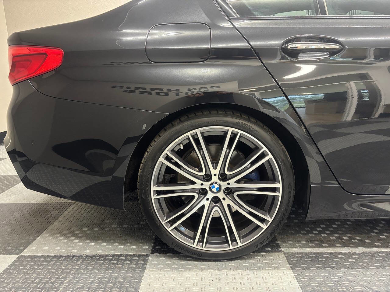 Used 2017 BMW 540i RWD image 7