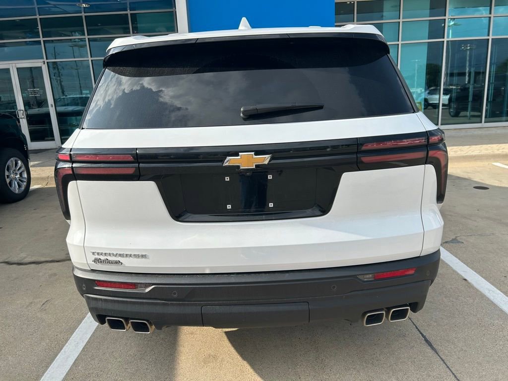 Used 2024 Chevrolet Traverse LS FWD image 9