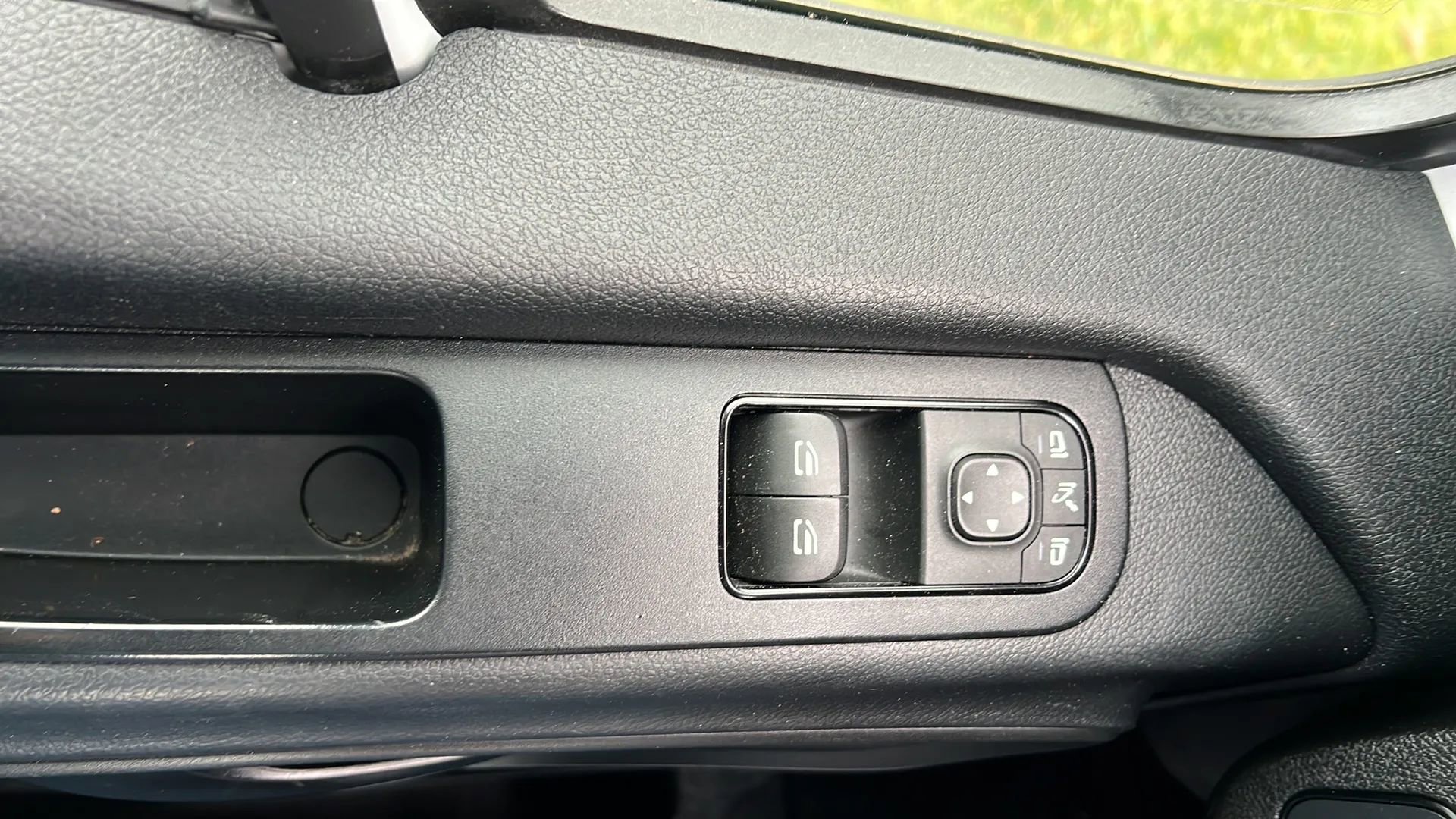 Used 2020 Freightliner Sprinter 2500 image 26