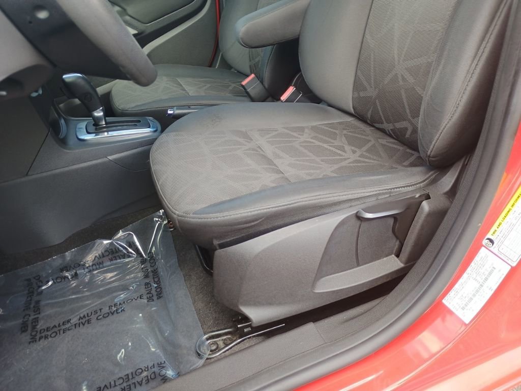 Used 2013 Ford Fiesta SE w/ Super Fuel Economy Pkg image 12