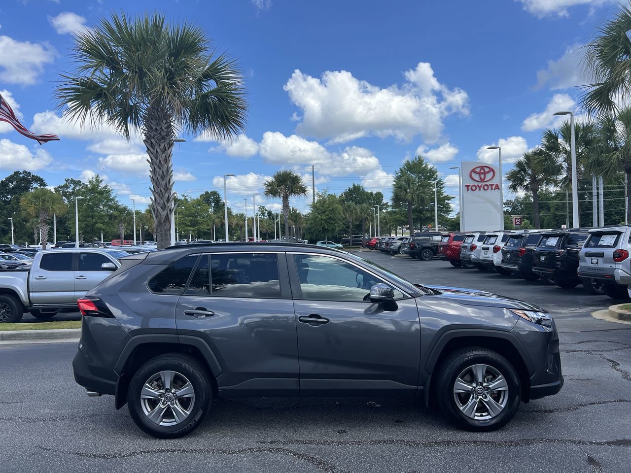 Used 2024 Toyota RAV4 XLE w/ Convenience Package FWD image 11
