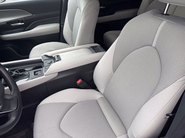 Used 2025 Toyota Grand Highlander FWD image 25