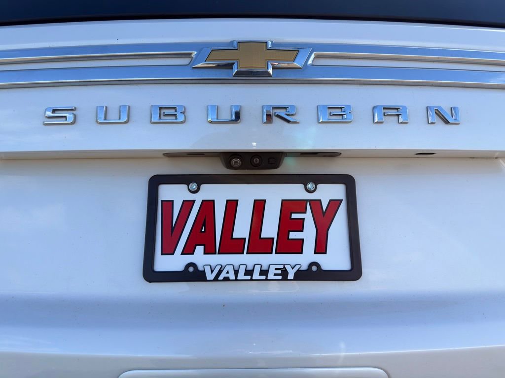 Used 2022 Chevrolet Suburban High Country w/ LPO, Illumination Package image 16