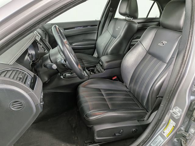 Used 2017 Chrysler 300 S AWD/4WD image 14