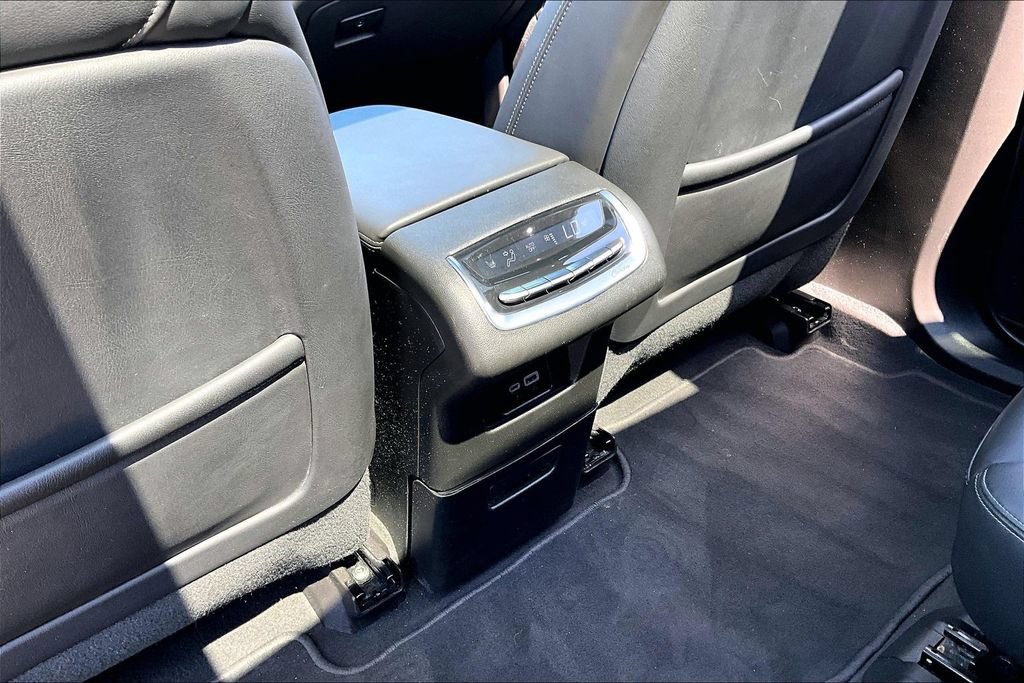 Certified 2025 Cadillac XT6 Premium Luxury AWD/4WD image 25