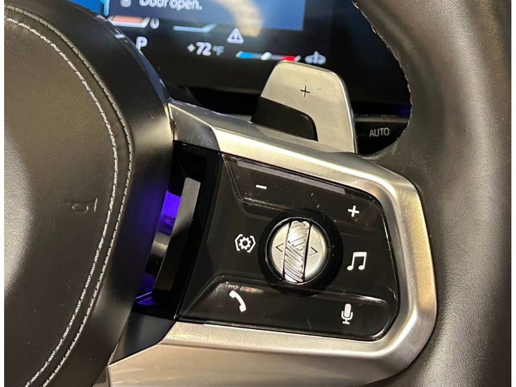 Used 2024 BMW 760i xDrive w/ Premium Package 2 image 27