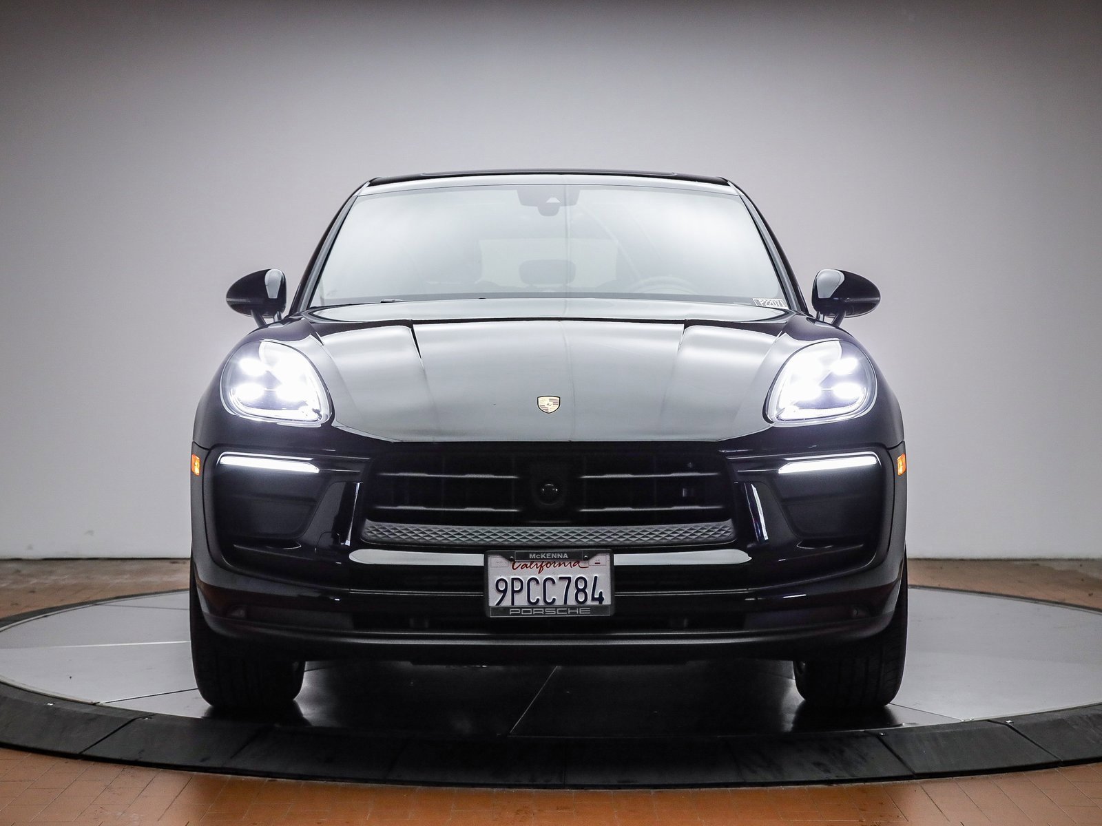 Certified 2025 Porsche Macan image 29