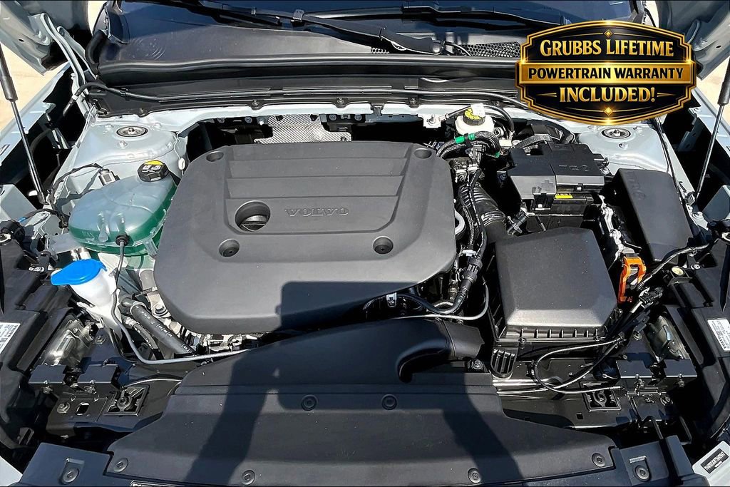 New 2026 Volvo XC40 B4 Plus w/ Protection Package Premier FWD image 24