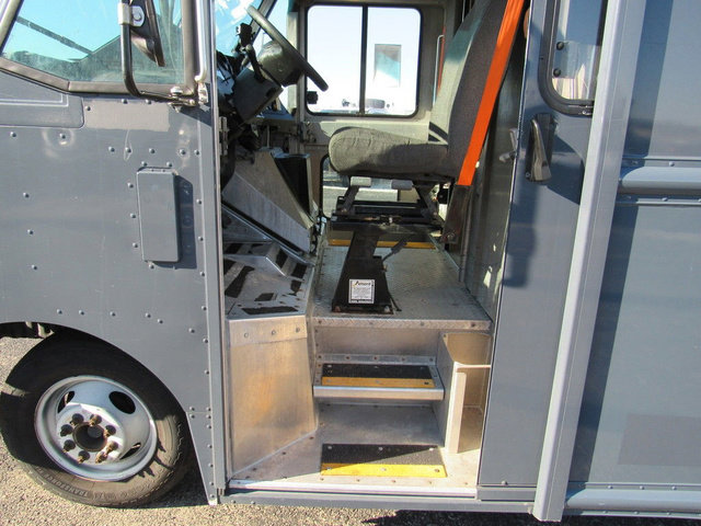 Used 2019 Ford E-450 and Econoline 450 Super Duty RWD image 22