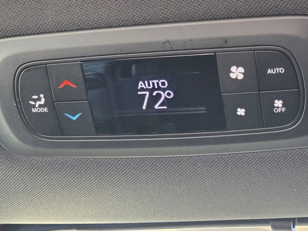 New 2026 Chrysler Pacifica Select image 24
