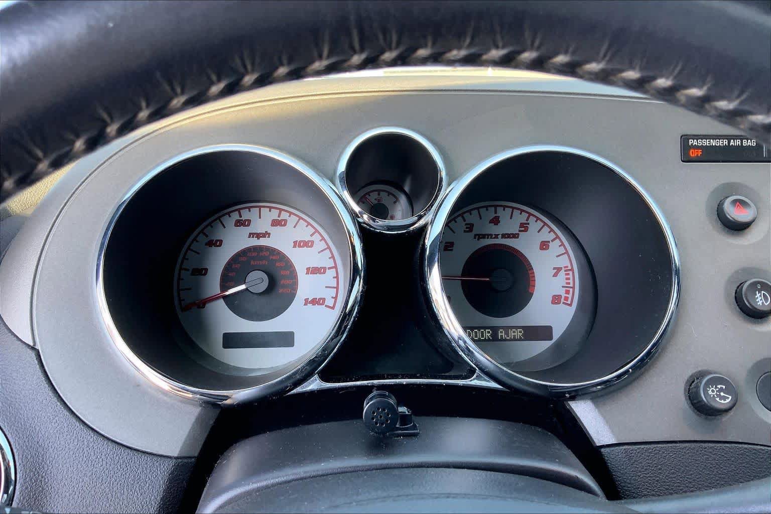 Used 2007 Pontiac Solstice Convertible w/ Premium Package RWD image 21