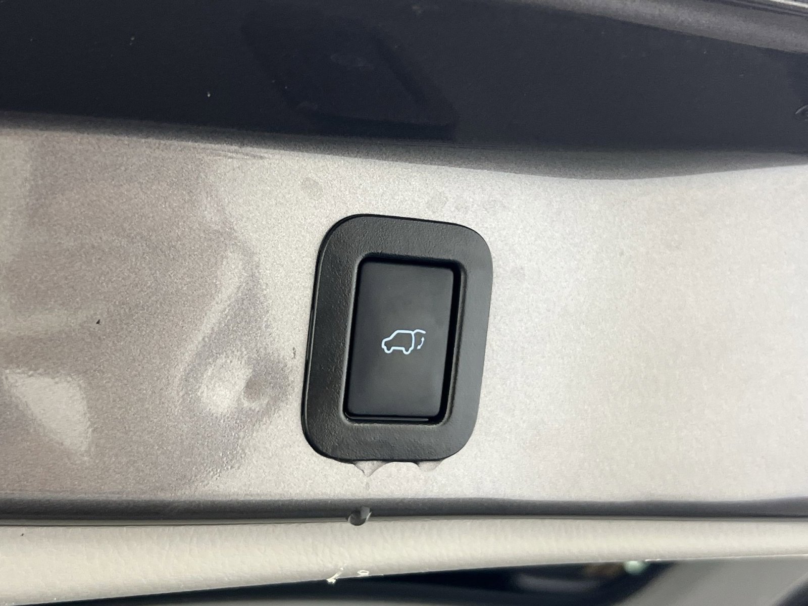 Used 2018 Toyota Highlander XLE image 25