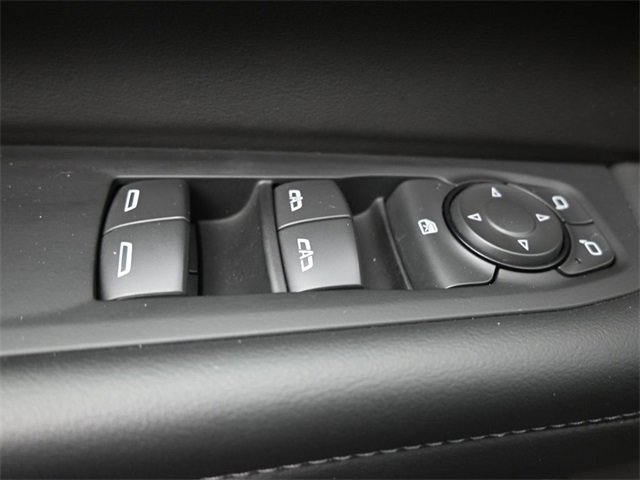 Used 2025 Chevrolet Suburban LT image 13