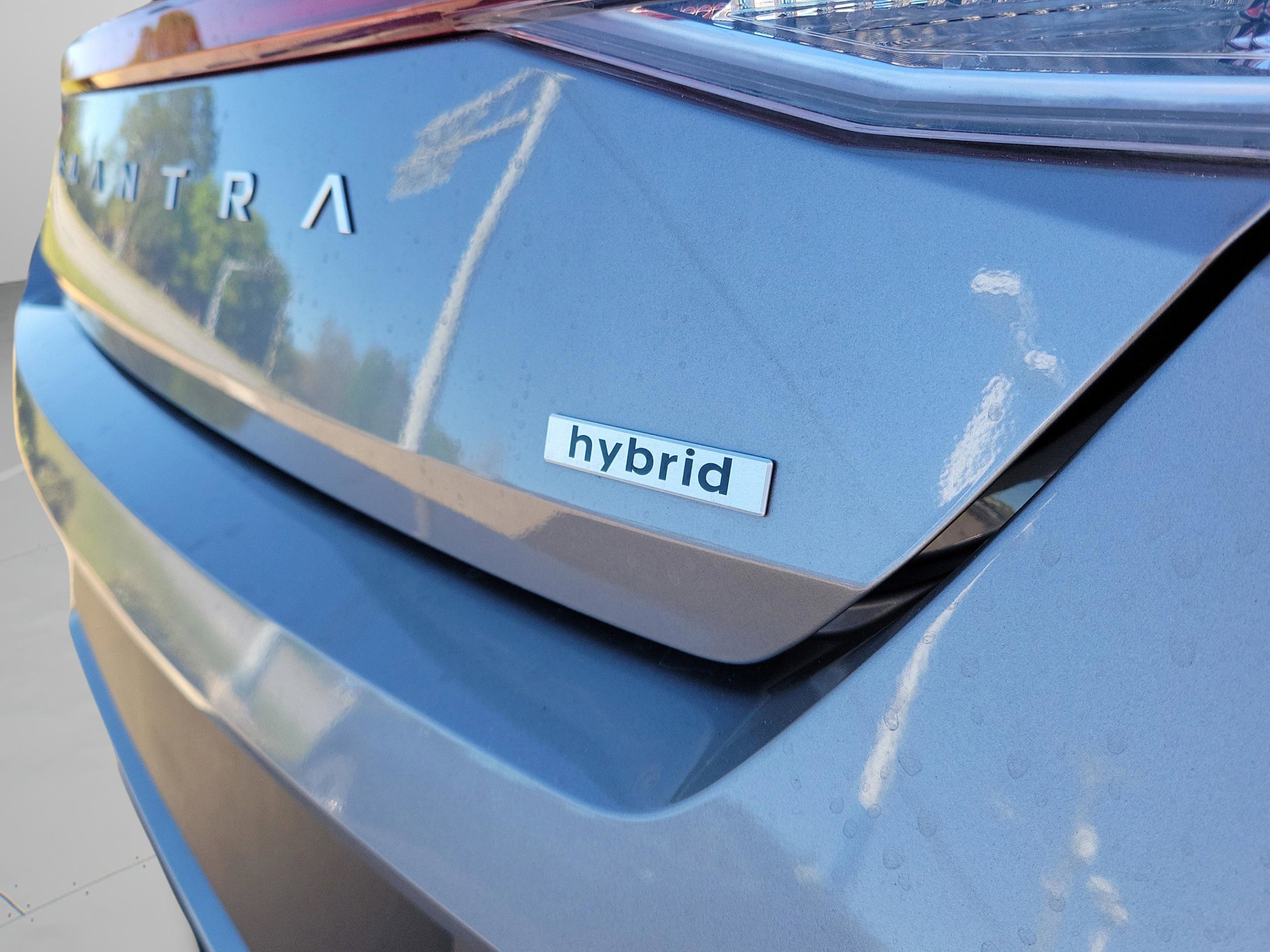 Used 2025 Hyundai Elantra SEL image 7