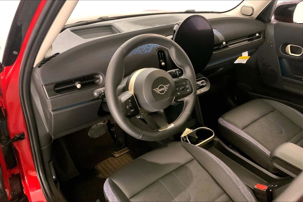 Certified 2025 MINI Cooper S image 21