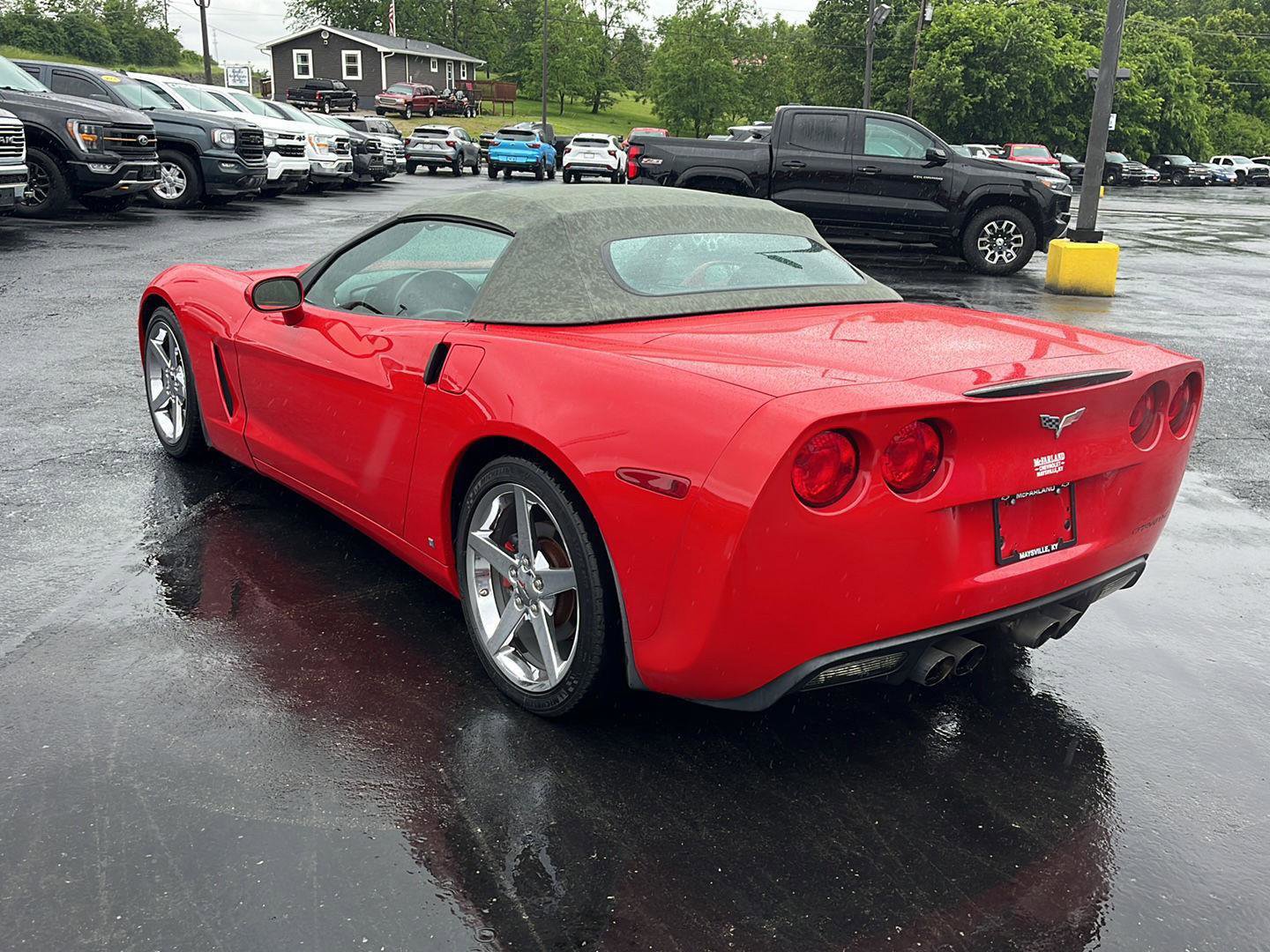 Used 2007 Chevrolet Corvette Convertible w/ Preferred Equipment Group RWD image 3