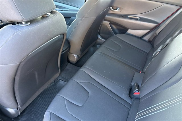 Used 2022 Hyundai Elantra SEL image 15