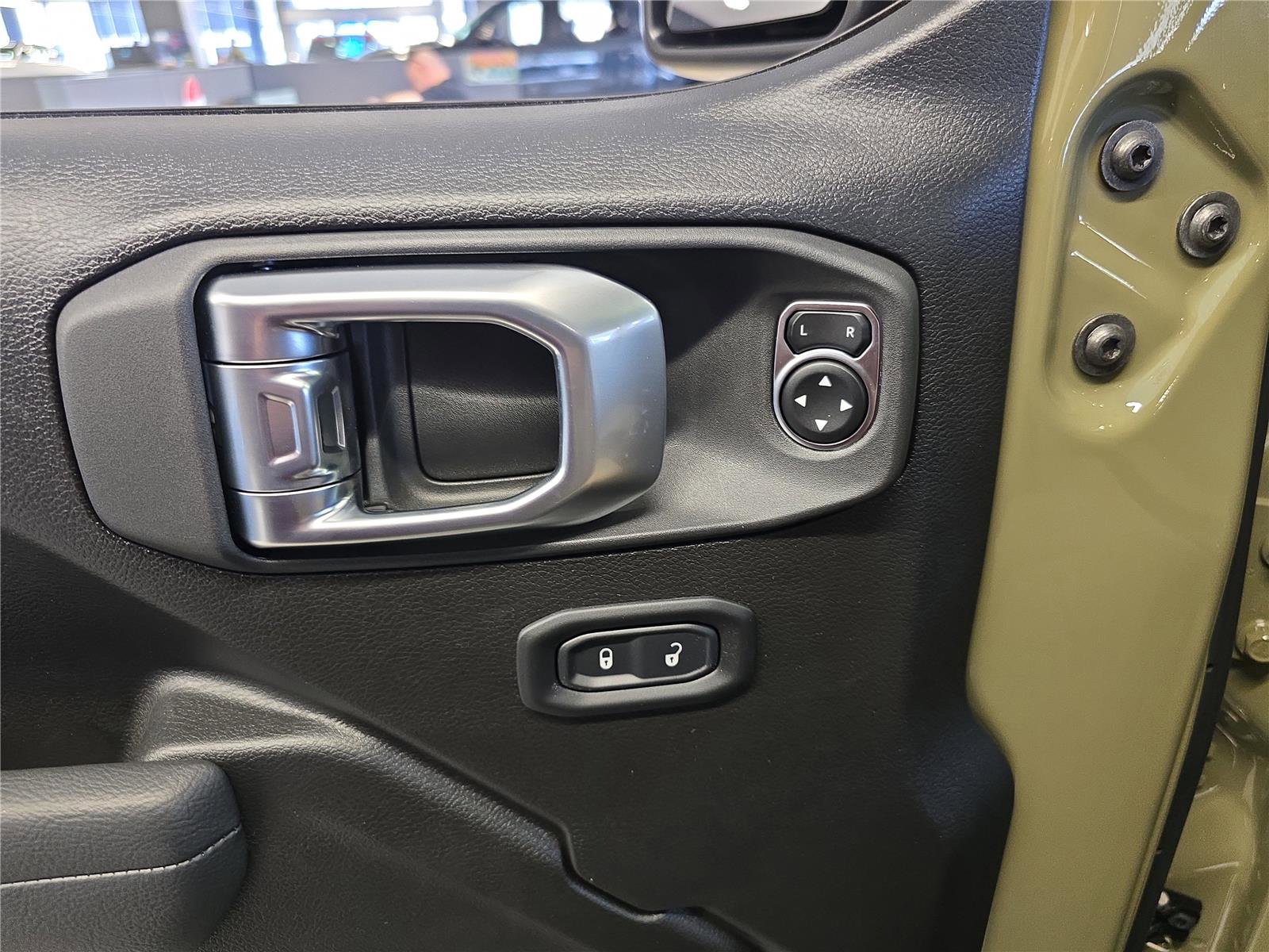 New 2026 Jeep Gladiator Willys AWD/4WD image 17