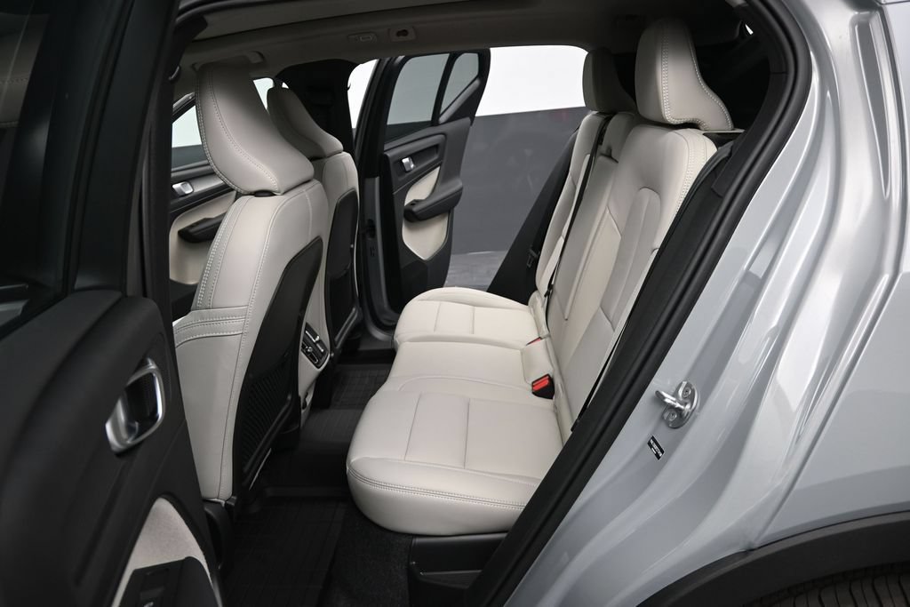New 2026 Volvo XC40 B5 Plus w/ Protection Package Premier AWD/4WD image 13