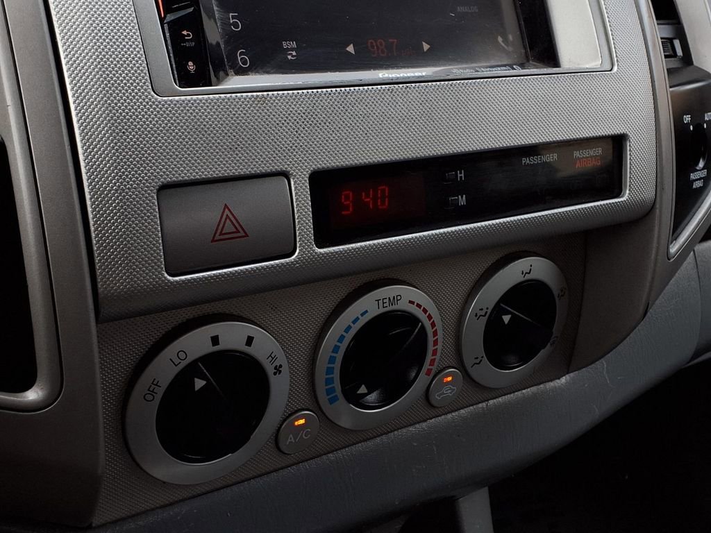 Used 2005 Toyota Tacoma PreRunner image 10