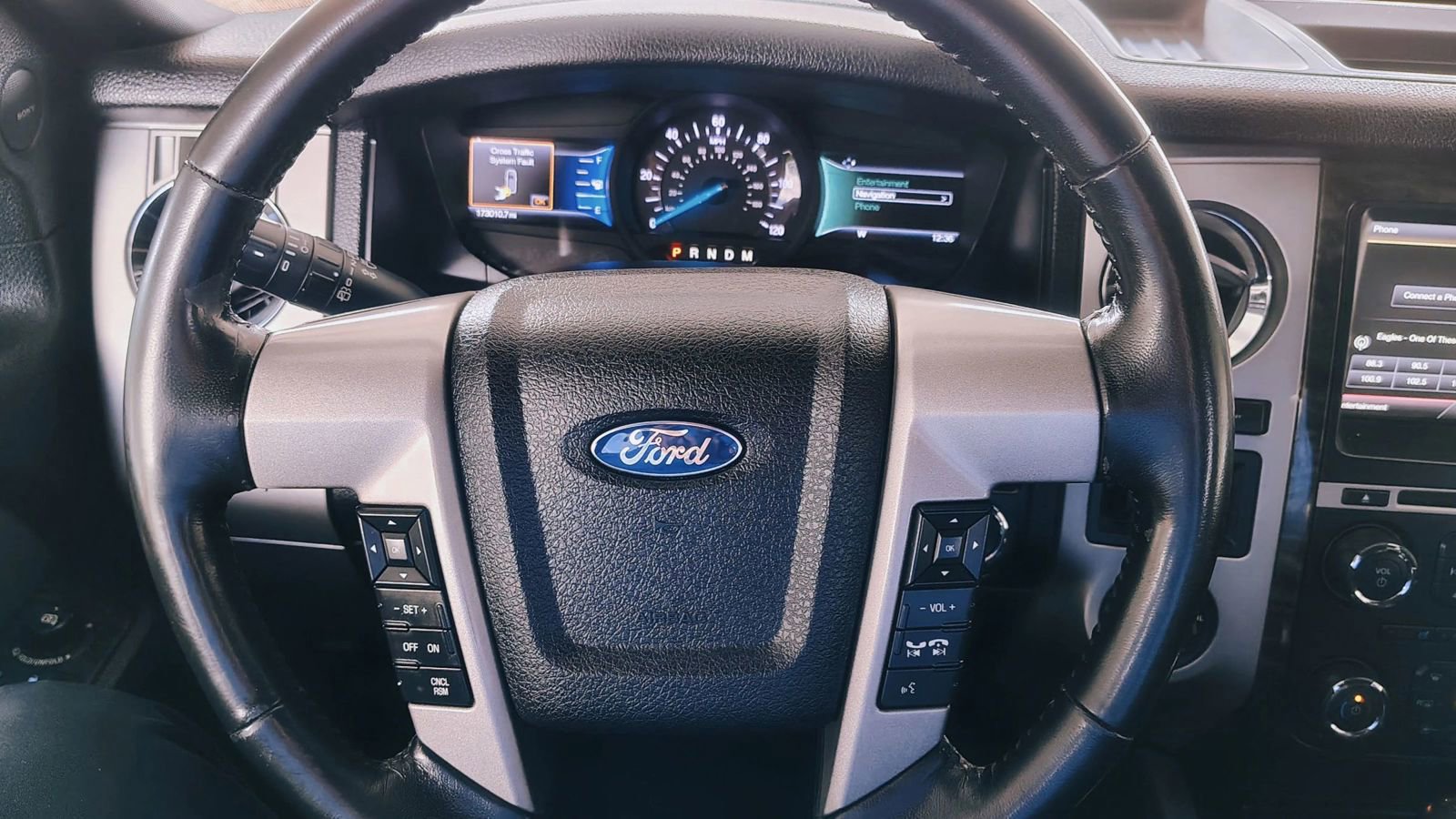 Used 2015 Ford Expedition EL Limited w/ Equipment Group 301A AWD/4WD image 19