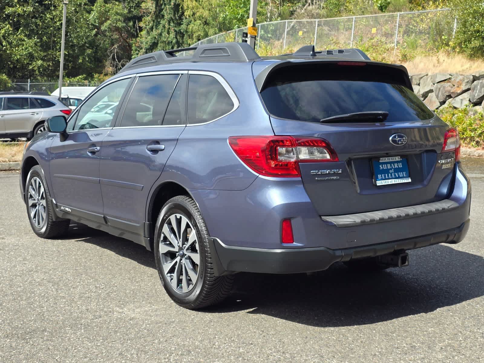 Used 2016 Subaru Outback 2.5i Limited AWD/4WD image 4