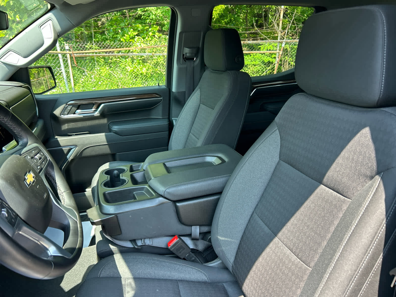 Used 2023 Chevrolet Silverado 1500 LT image 16