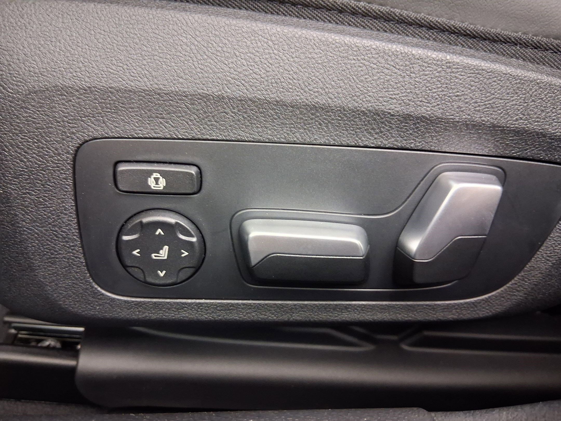 New 2026 BMW 840i w/ M Sport Professional Package RWD image 13