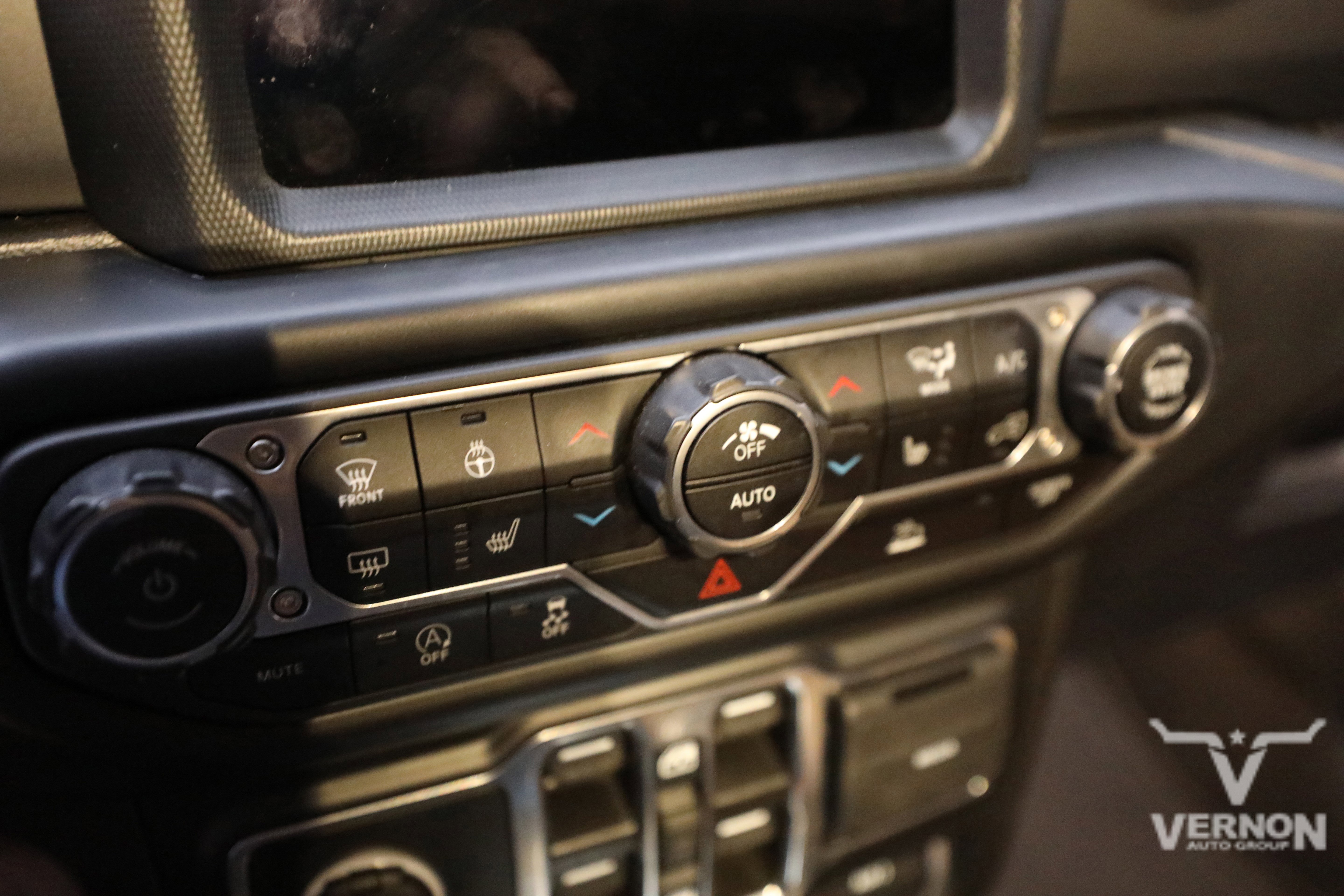 Used 2022 Jeep Wrangler Unlimited Rubicon w/ Xtreme Recon 35" Tire Package image 23