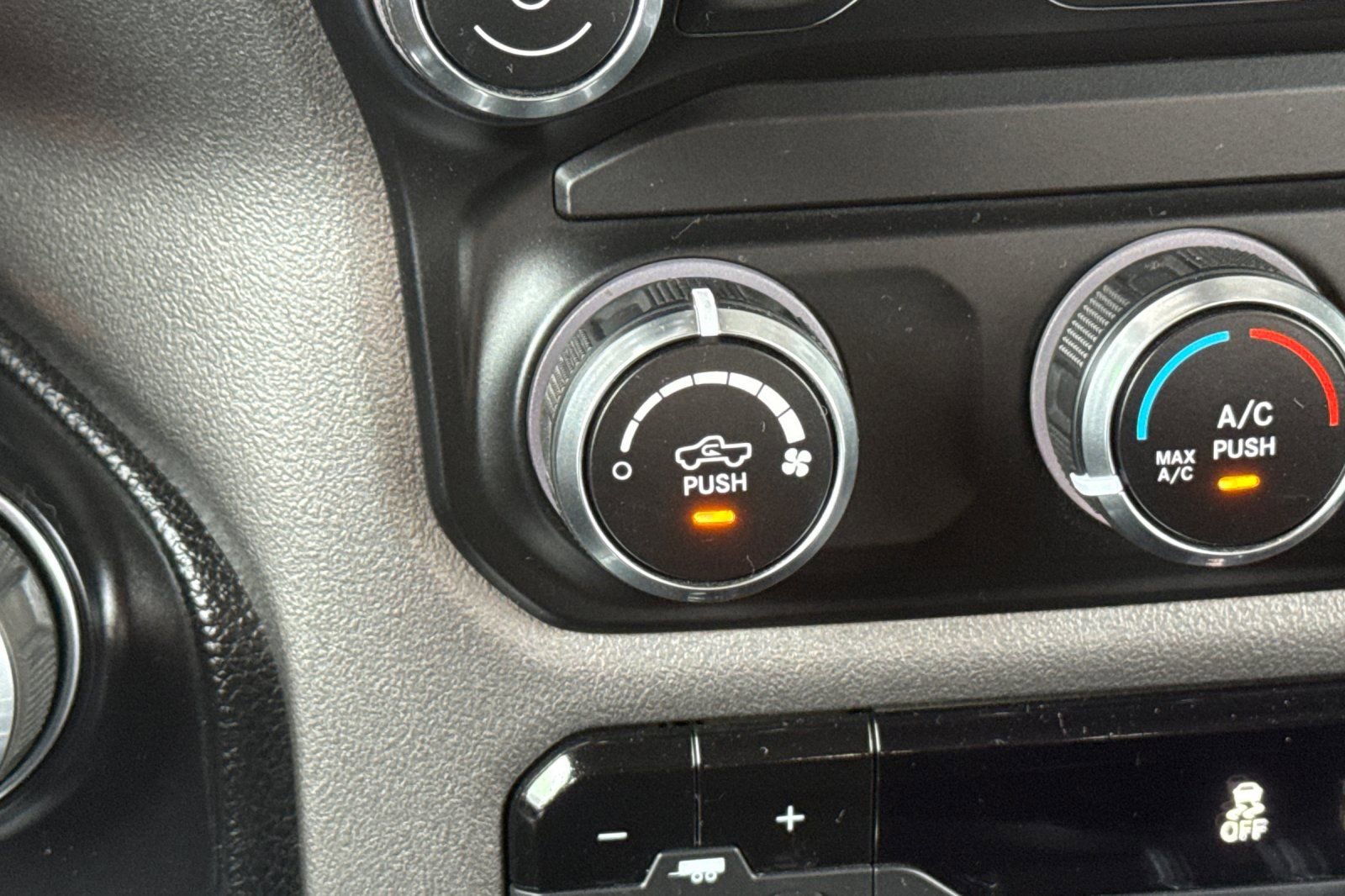 Used 2020 RAM 1500 Big Horn AWD/4WD image 27