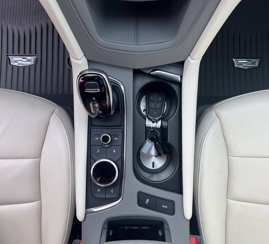 Used 2025 Cadillac XT6 Premium Luxury w/ LPO, Floor Liner Package AWD/4WD image 26