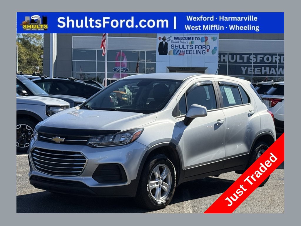 Used 2017 Chevrolet Trax LS AWD/4WD image 1