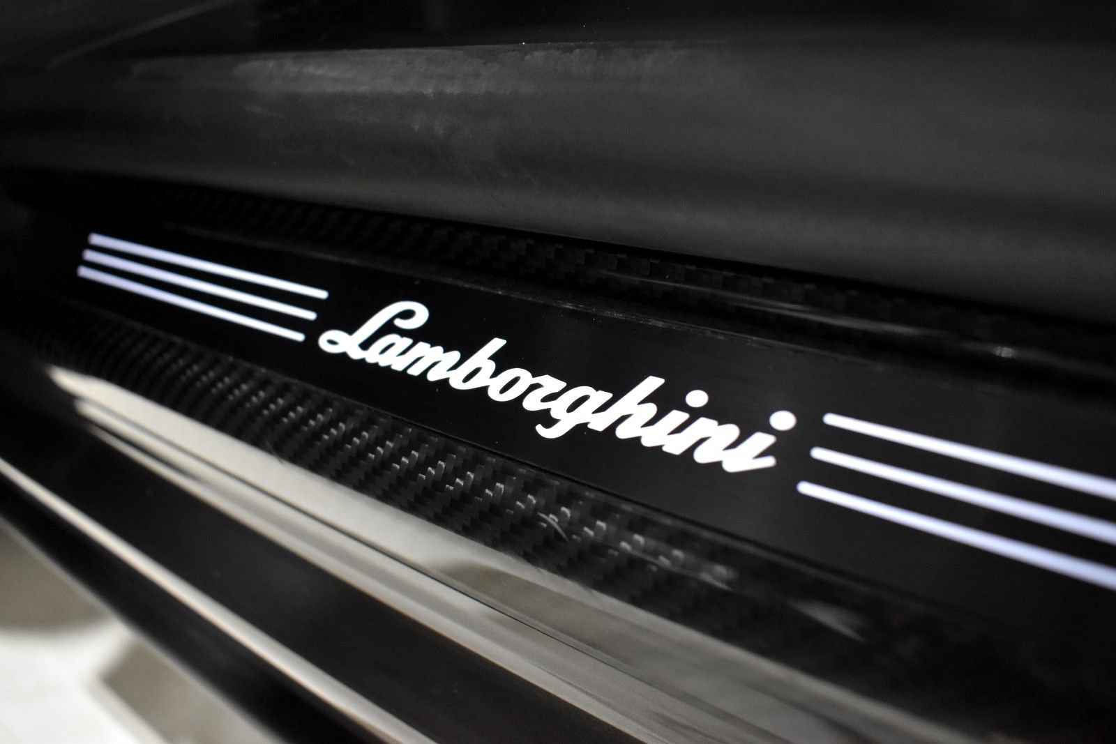 Used 2024 Lamborghini Urus S AWD/4WD image 40