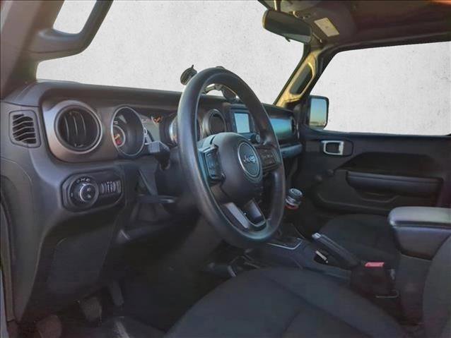 Used 2020 Jeep Gladiator Sport image 14
