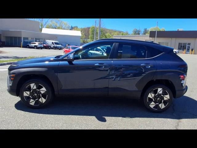 Certified 2024 Hyundai Kona SEL AWD/4WD image 5