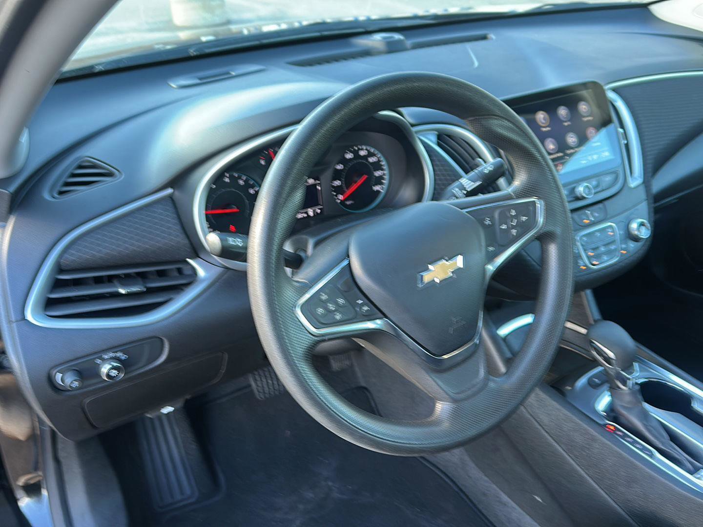 Used 2024 Chevrolet Malibu LT image 21