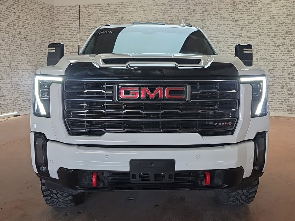 Used 2024 GMC Sierra 2500 AT4 w/ Technology Package image 2