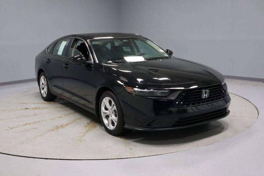 Used 2025 Honda Accord LX image 1
